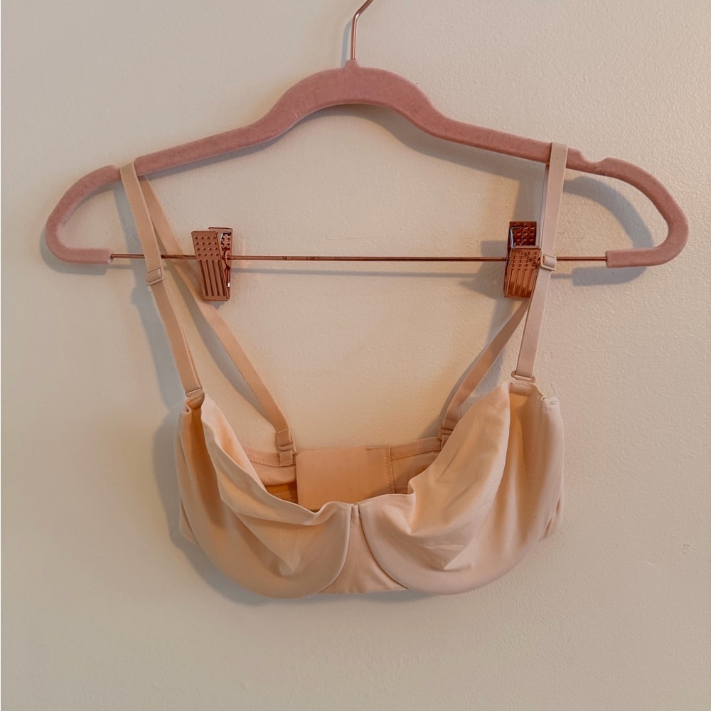 SKIMS Soft Beige Bra NWOT